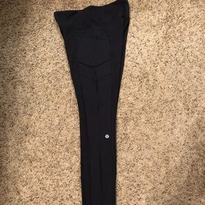 Black Lululemon Legging. Sz 6.
